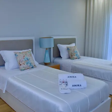 Amora Sacha * Vilamoura